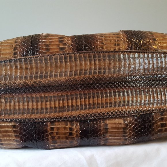 Gorgeous Salvatore Ferragamo Python Bag - Picture 7 of 8